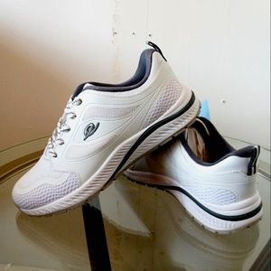 Sneakers 👟 Easy Spirit Wide Width